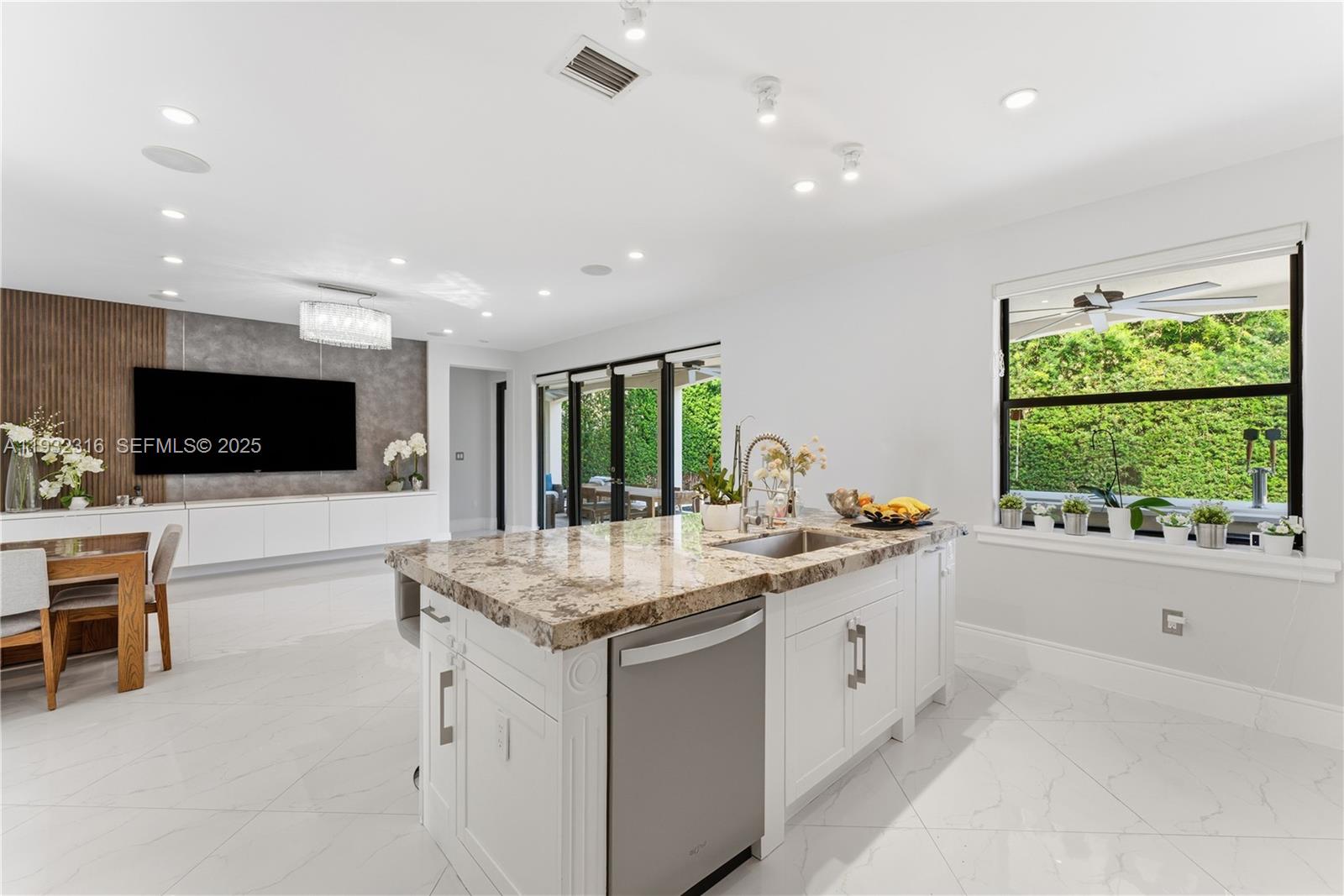 MANSIONS AT SION - Residential