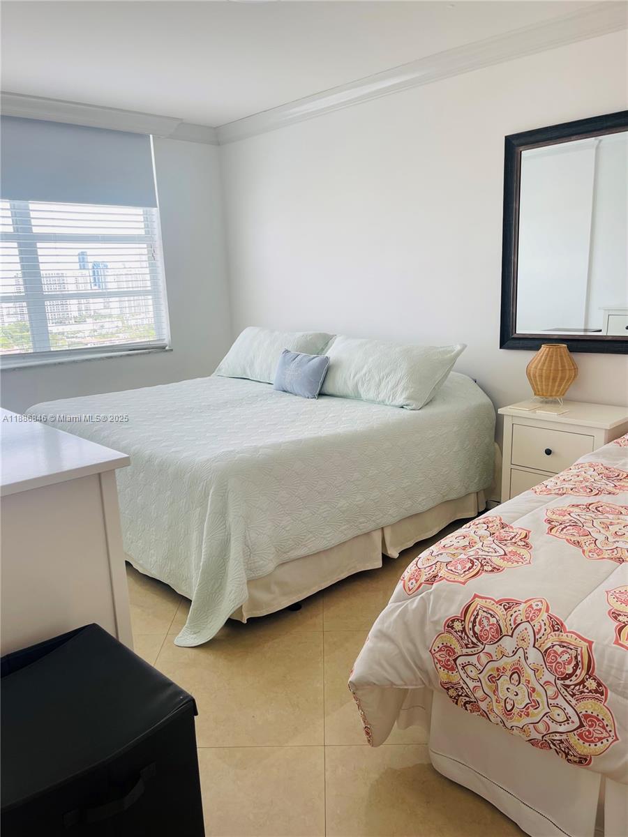 COMMODORE PLAZA CONDO - Residential Lease