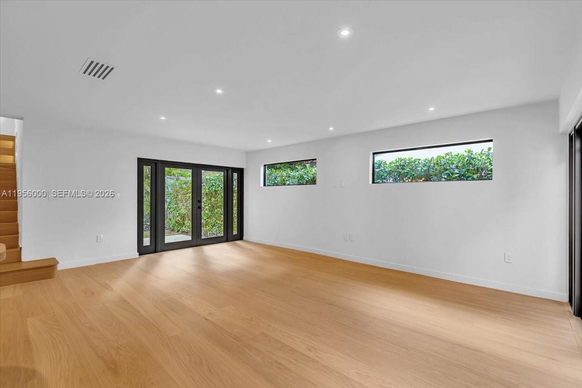 CORAL GABLES GRANADA SEC - Residential