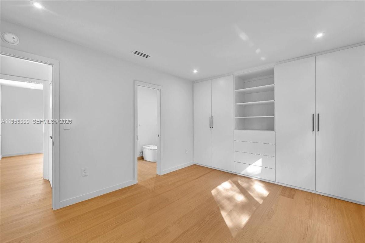 CORAL GABLES GRANADA SEC - Residential