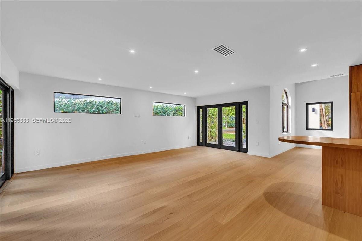 CORAL GABLES GRANADA SEC - Residential