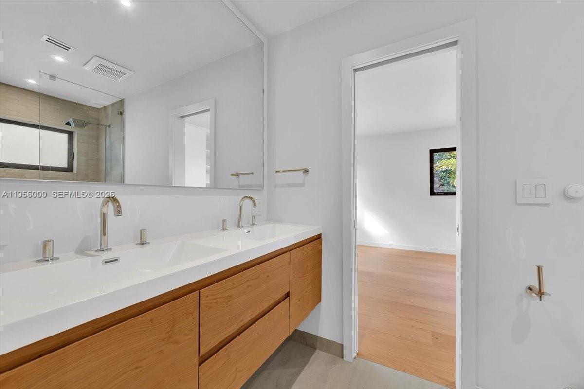 CORAL GABLES GRANADA SEC - Residential