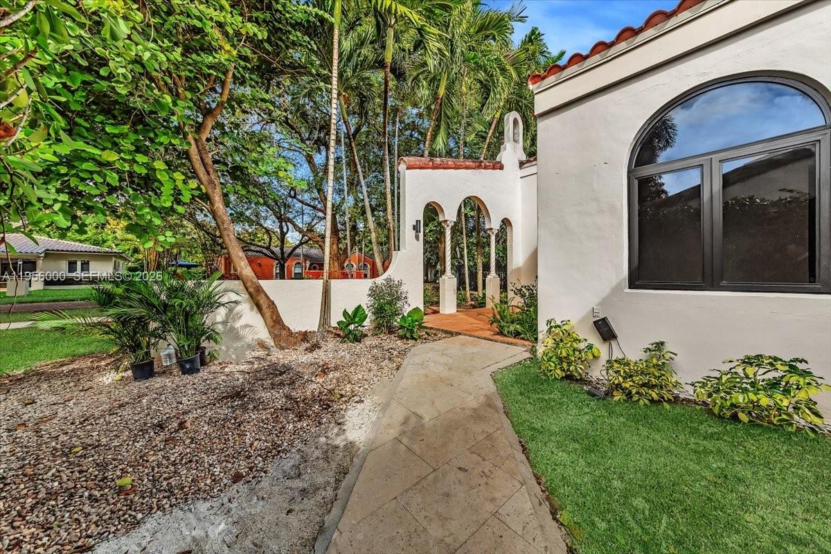 CORAL GABLES GRANADA SEC - Residential