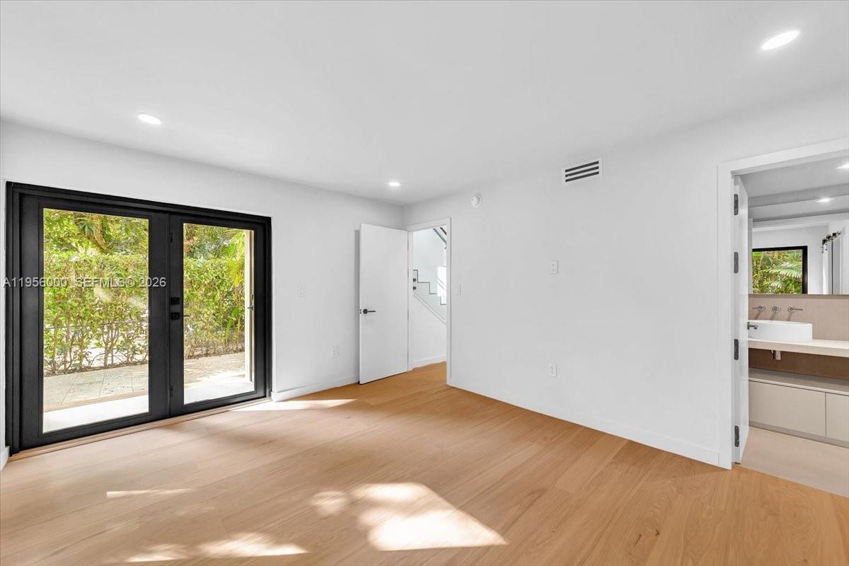 CORAL GABLES GRANADA SEC - Residential