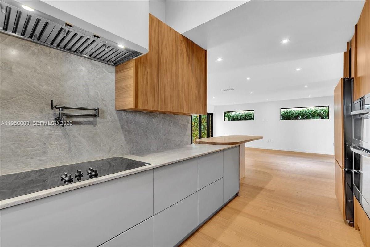 CORAL GABLES GRANADA SEC - Residential