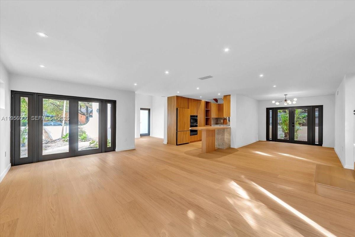 CORAL GABLES GRANADA SEC - Residential