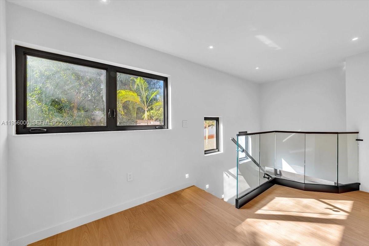 CORAL GABLES GRANADA SEC - Residential