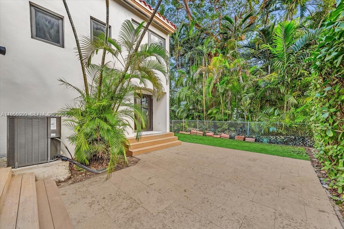 CORAL GABLES GRANADA SEC - Residential