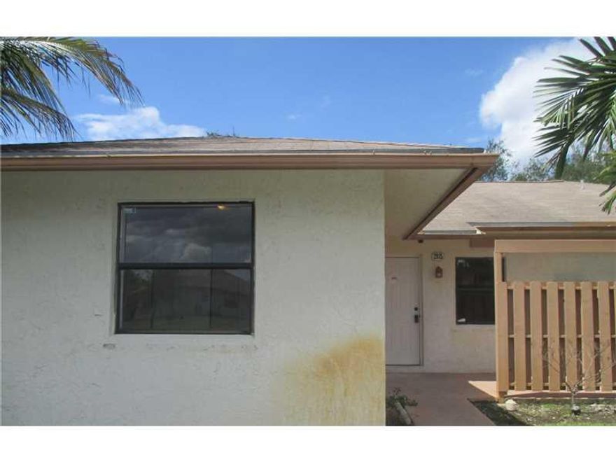 Must See!! Lovely 3 bedroom 2 bathroom villa located in Sunrise Manor South. Property features brand new kitchen and appliances- freshly painted- split layout- new carpet in bedrooms.  Property is centrally located close to shops and transportation.