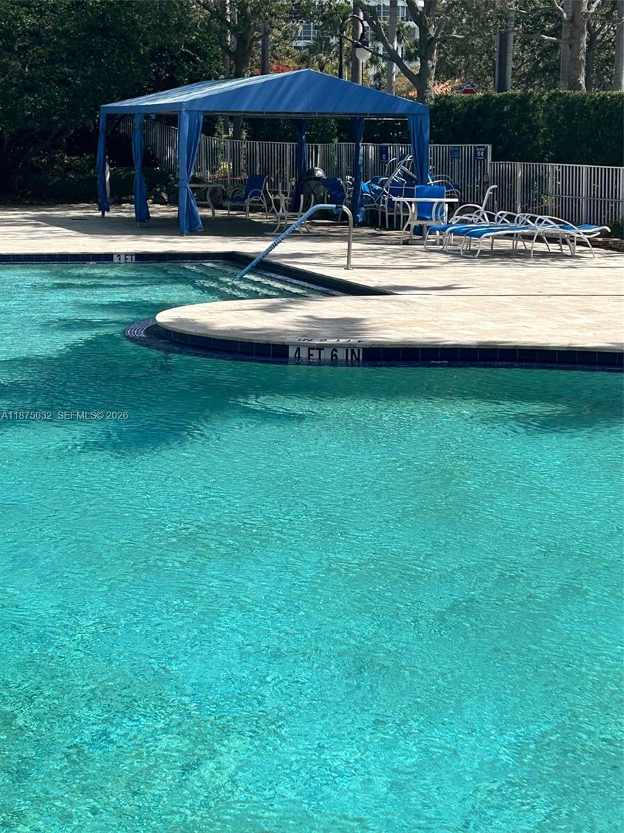 MYSTIC POINTE TOWER 400 C - Residential