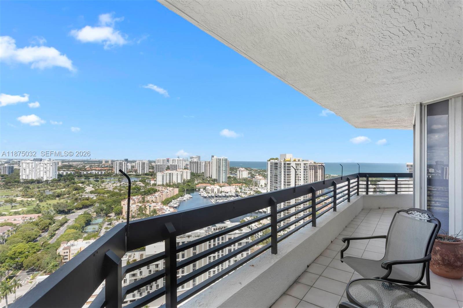 MYSTIC POINTE TOWER 400 C - Residential