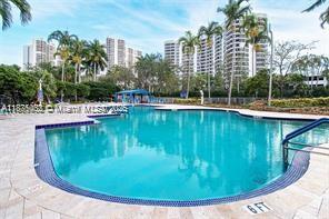 MYSTIC POINTE TOWER 400 C - Residential