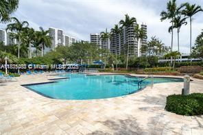 MYSTIC POINTE TOWER 400 C - Residential