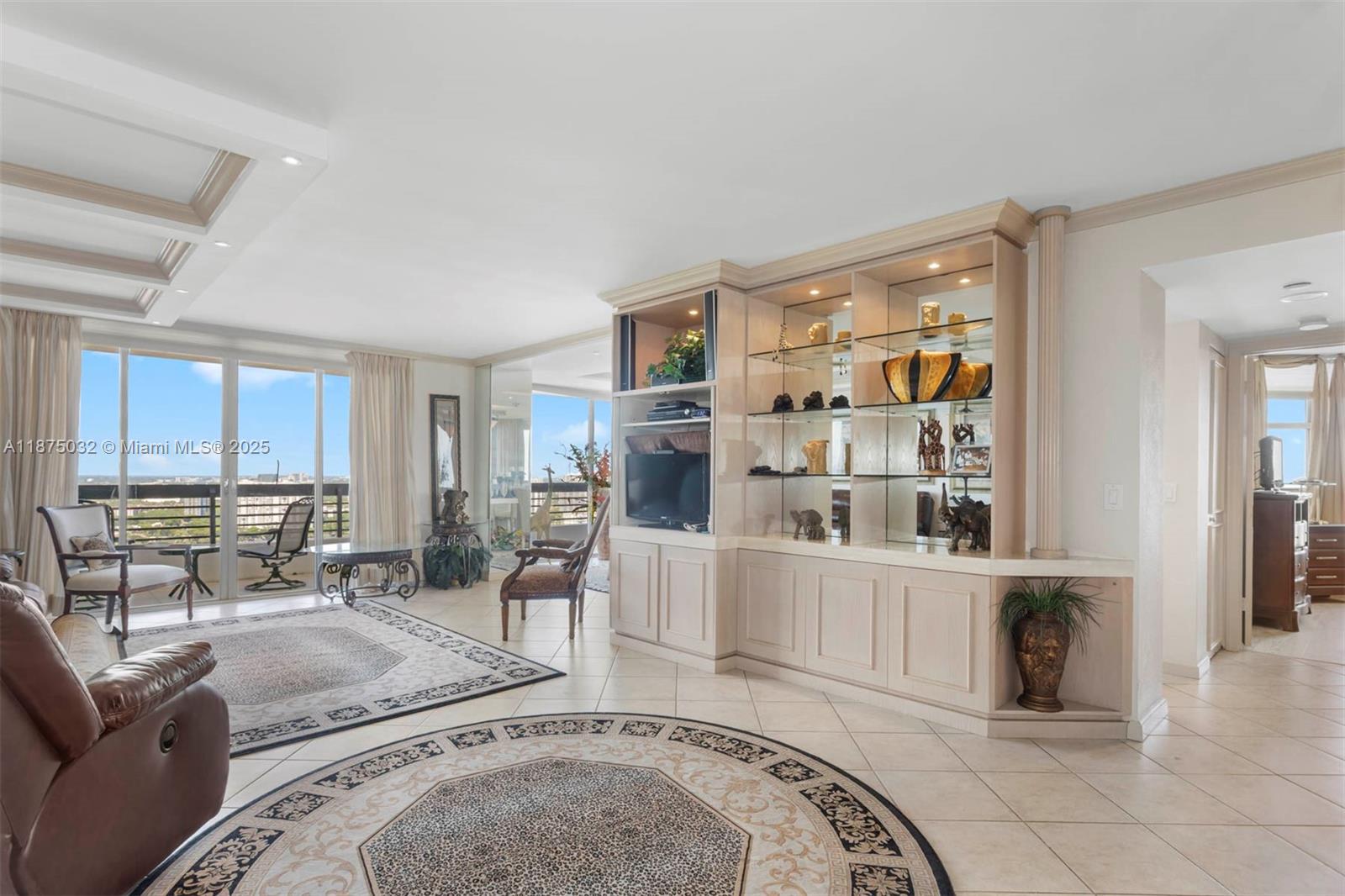 MYSTIC POINTE TOWER 400 C - Residential