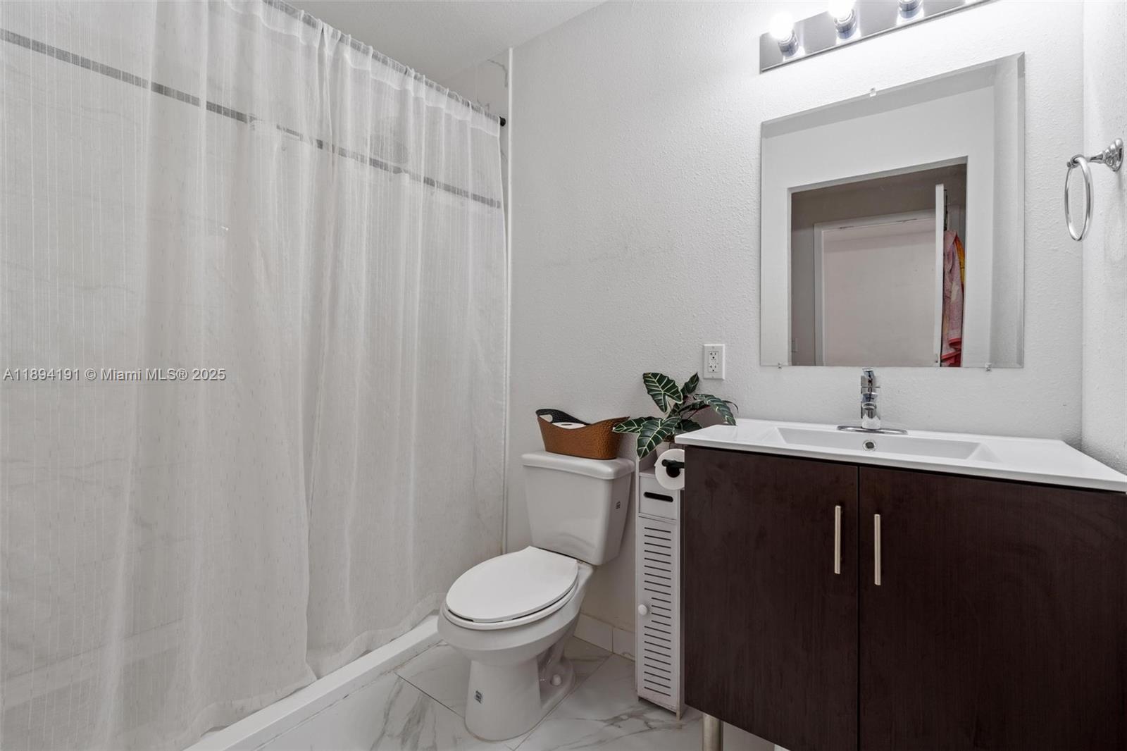 VITTORIA GARDENS - Residential Lease