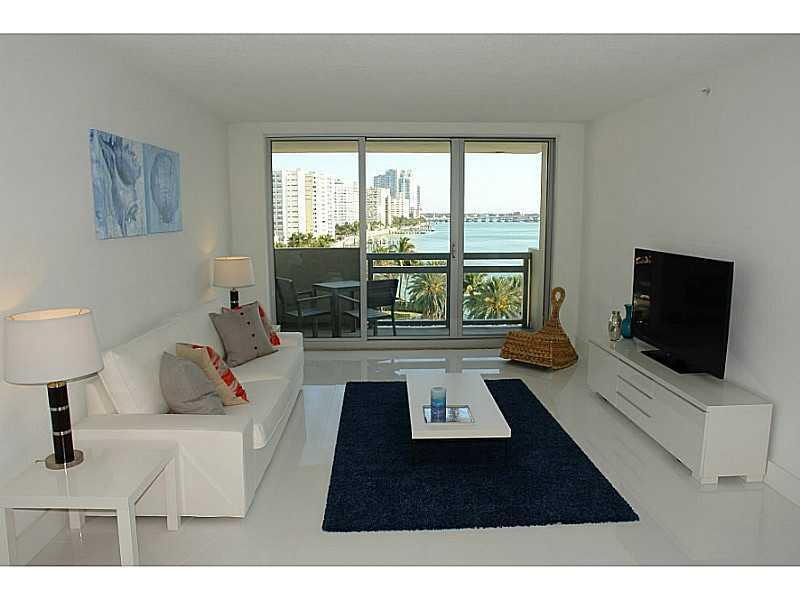 Walking distance to Lincoln Road and minutes from the beach. Amenities include Infinity Pool, Spa, Jacuzzi, World Class Fitness Center with yoga, spinning, boot camp classes, beach volleyball, basketball, day spa/salon, restaurant with full bar providing pool lounge service, doggy day care, on-site dry cleaners and market/liquor store. Flamingo South Beach offers the best in 1st Class living!