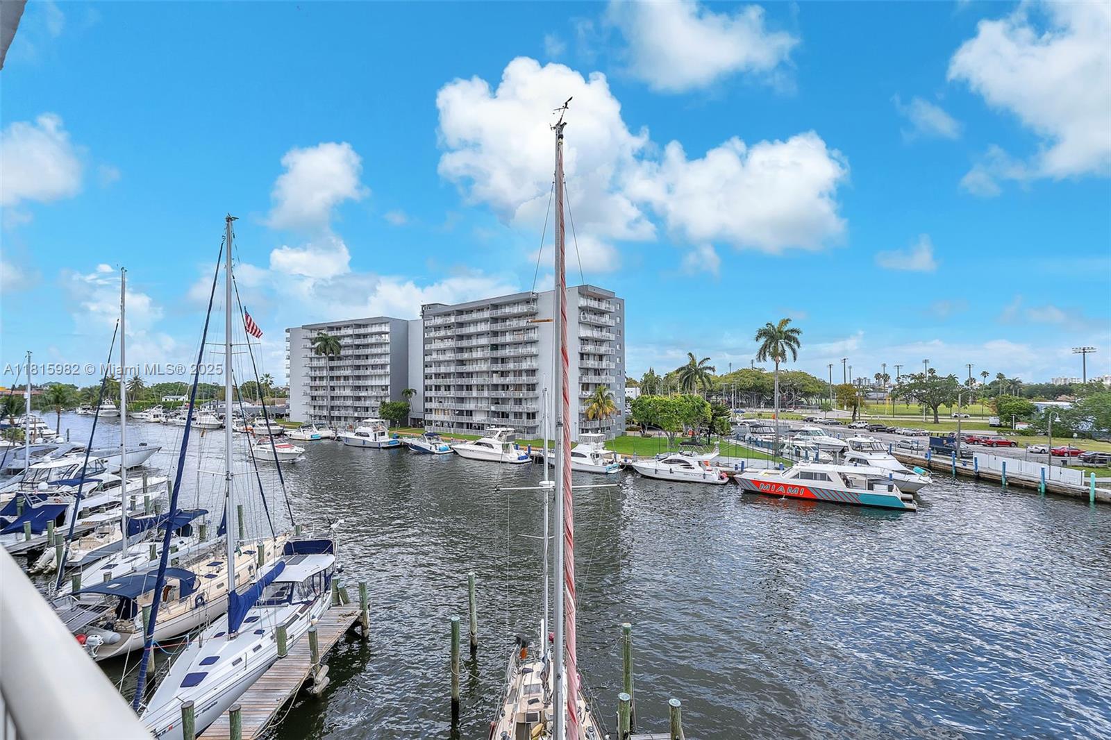 2415 Nw 16th St Rd 412-1, Miami, Broward County, Florida - 2 Bedrooms  
2 Bathrooms - 