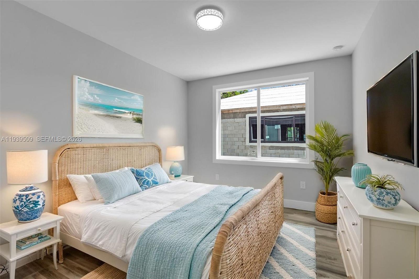 PARADISE POINT - Residential