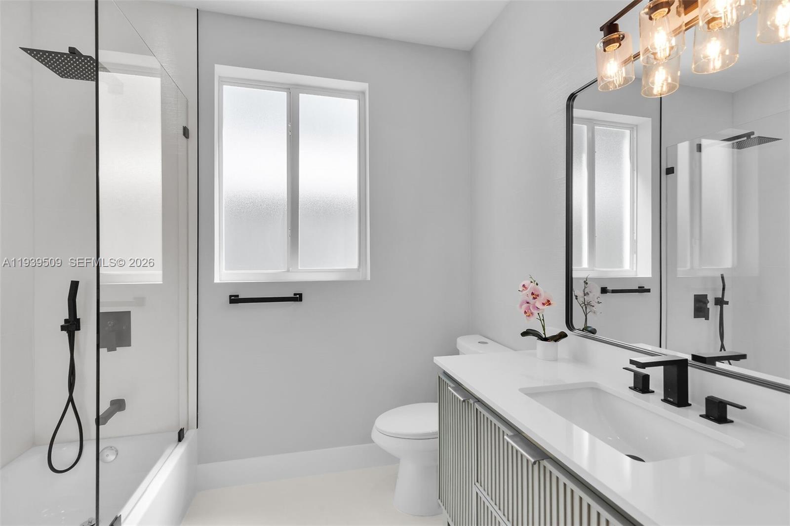 PARADISE POINT - Residential