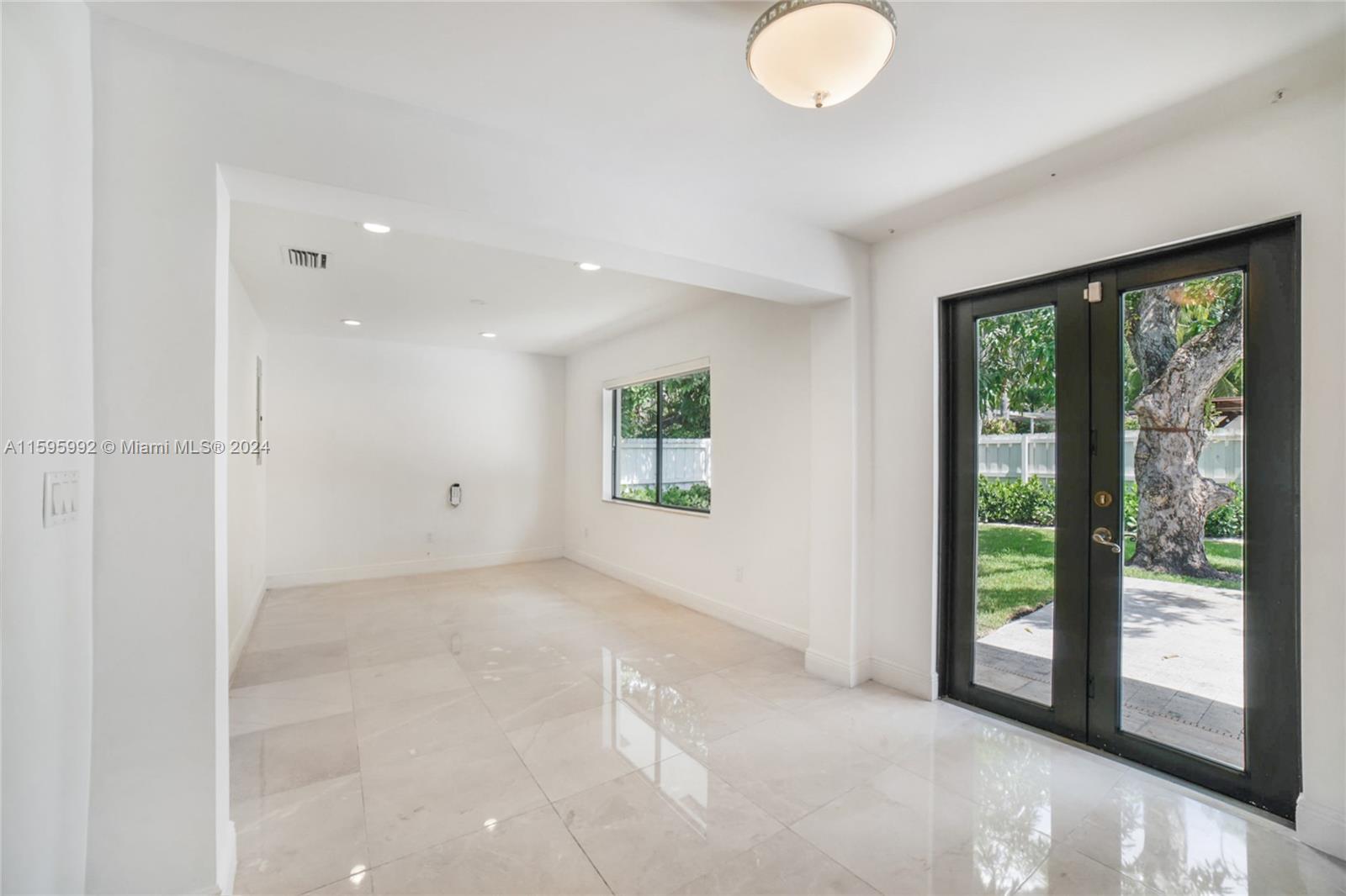 RIVIERA ESTATES 2ND ADDN - Residential Lease