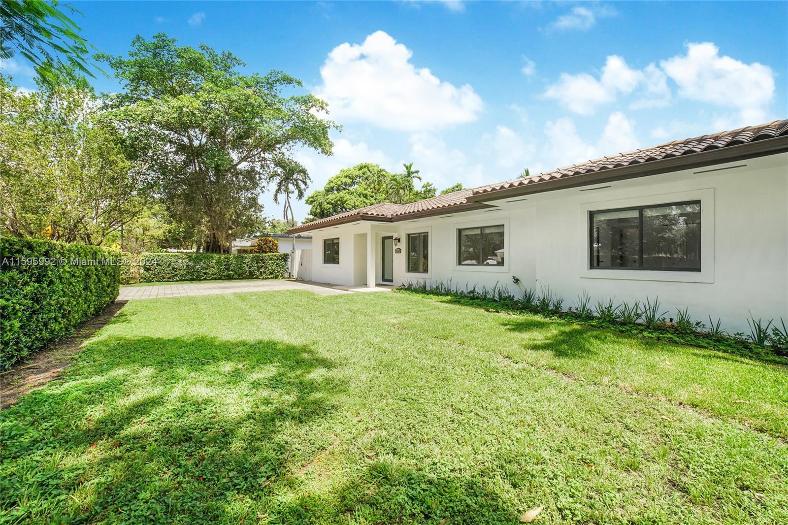 RIVIERA ESTATES 2ND ADDN - Residential Lease