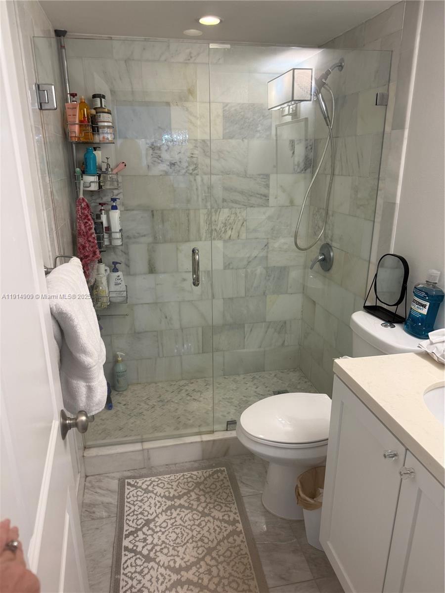 HEMISPHERES CONDO - Residential Lease