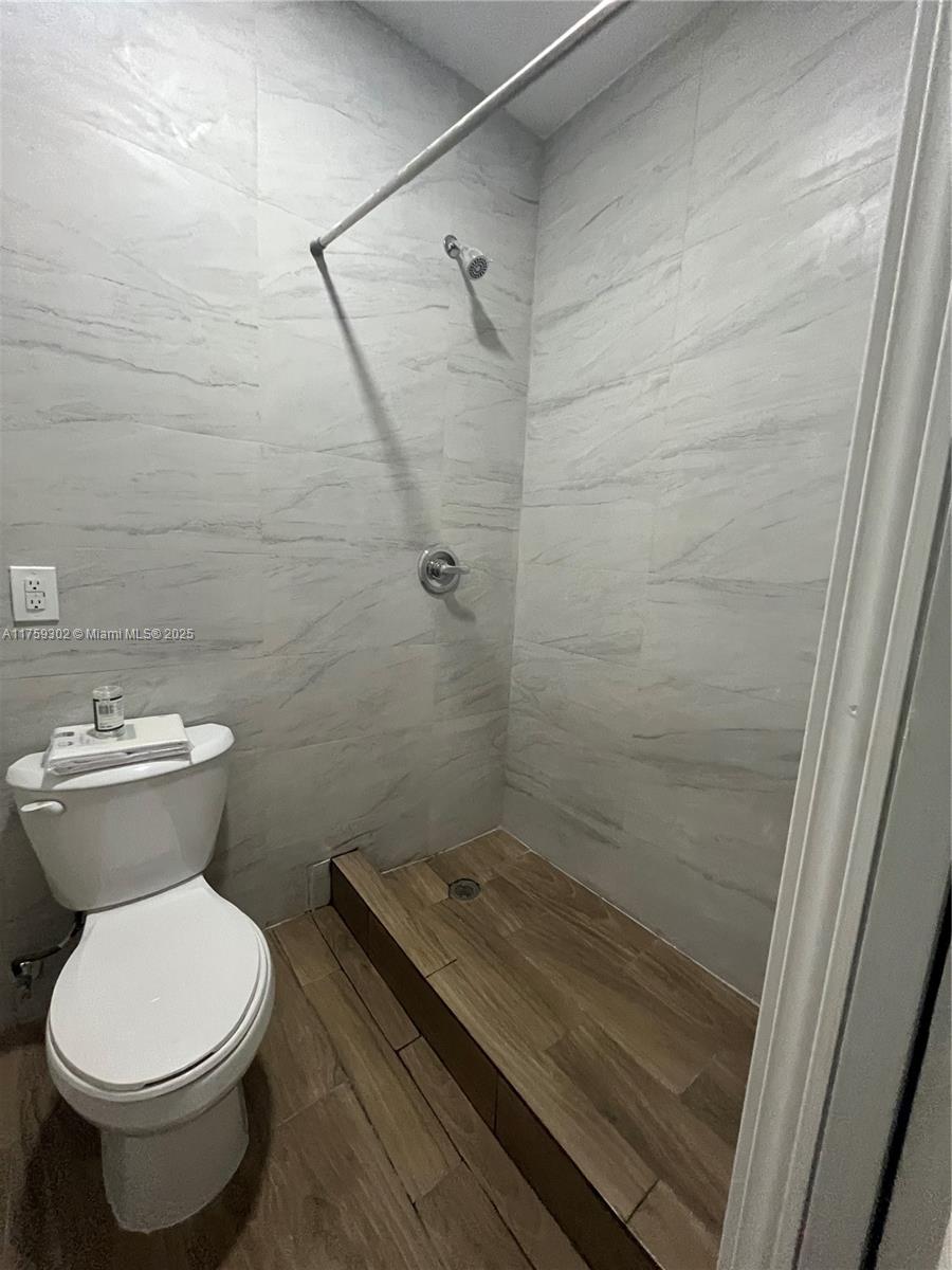 PLANTATION PARK FIFTH ADD - Residential Lease