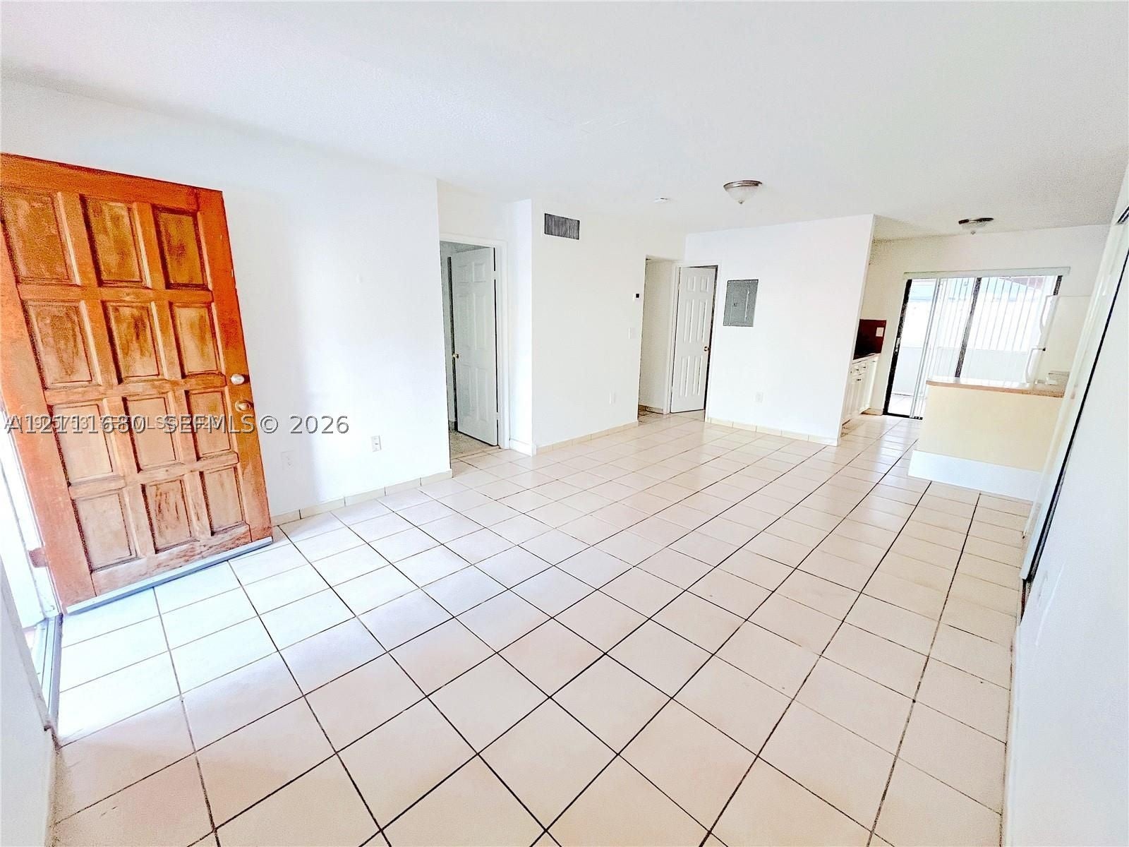 2740 W 63rd St 104