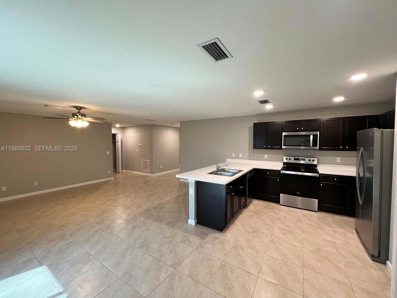 PORT ST LUCIE SECTION 25 - Residential Lease