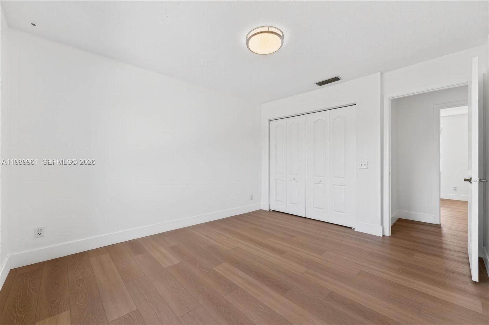 SYMPHONY BAY - Residential