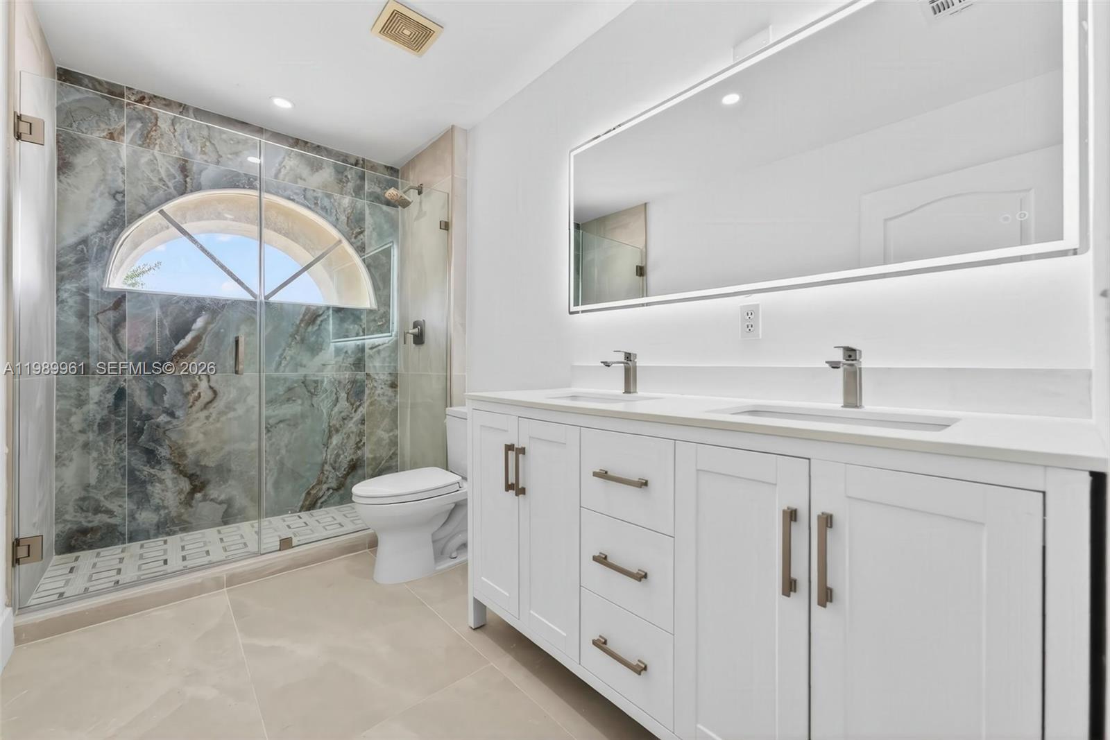 SYMPHONY BAY - Residential