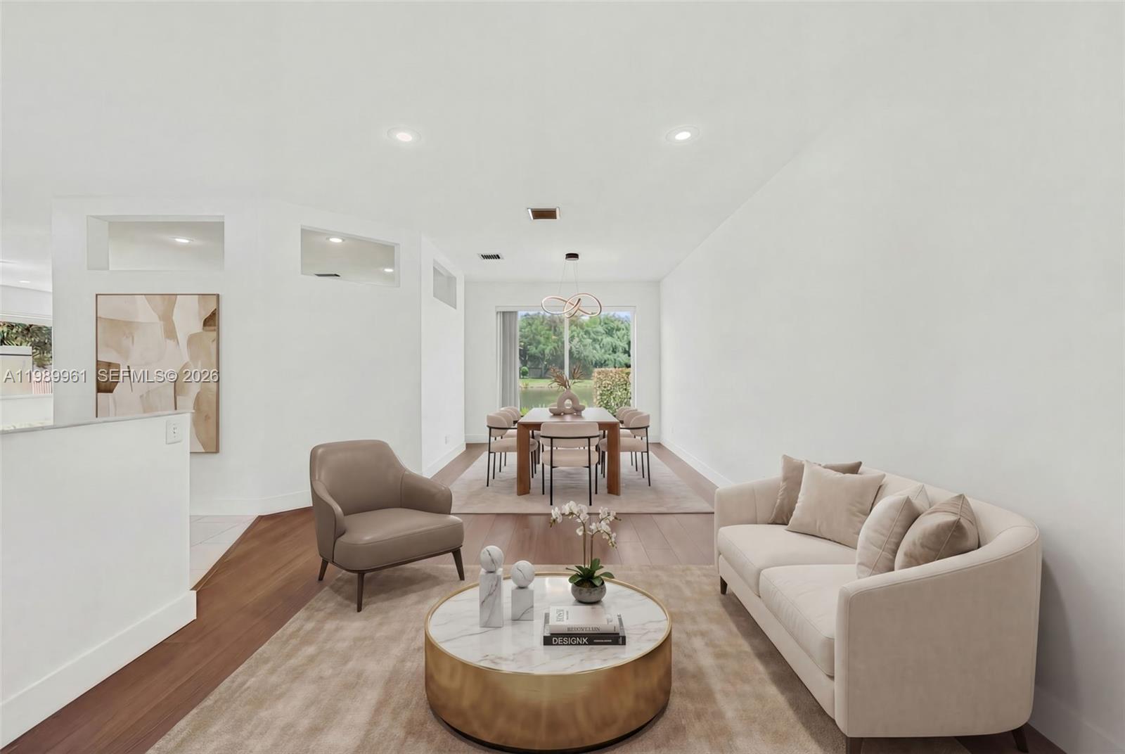 SYMPHONY BAY - Residential