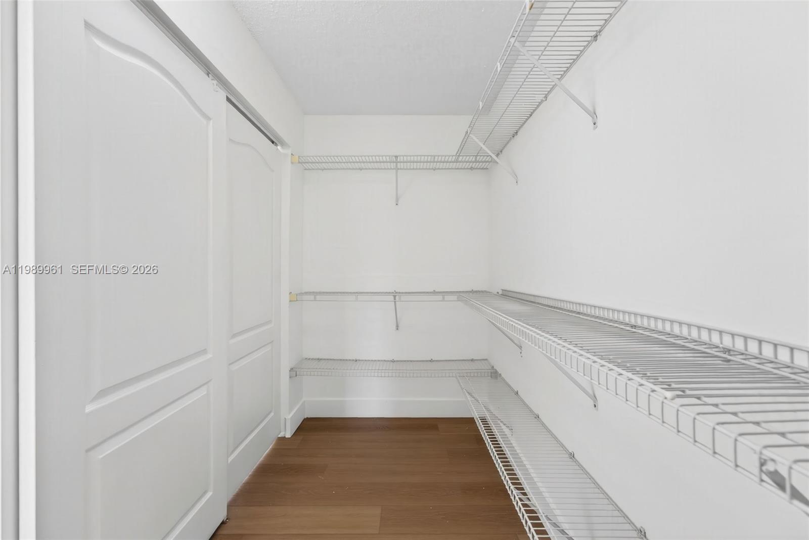 SYMPHONY BAY - Residential