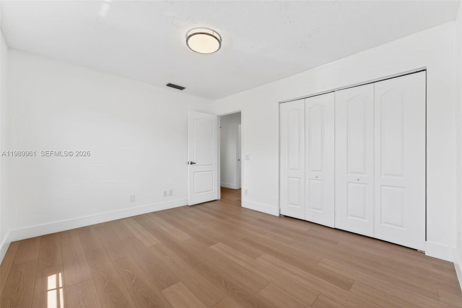 SYMPHONY BAY - Residential