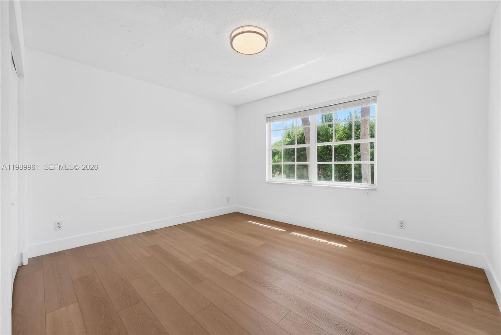 SYMPHONY BAY - Residential