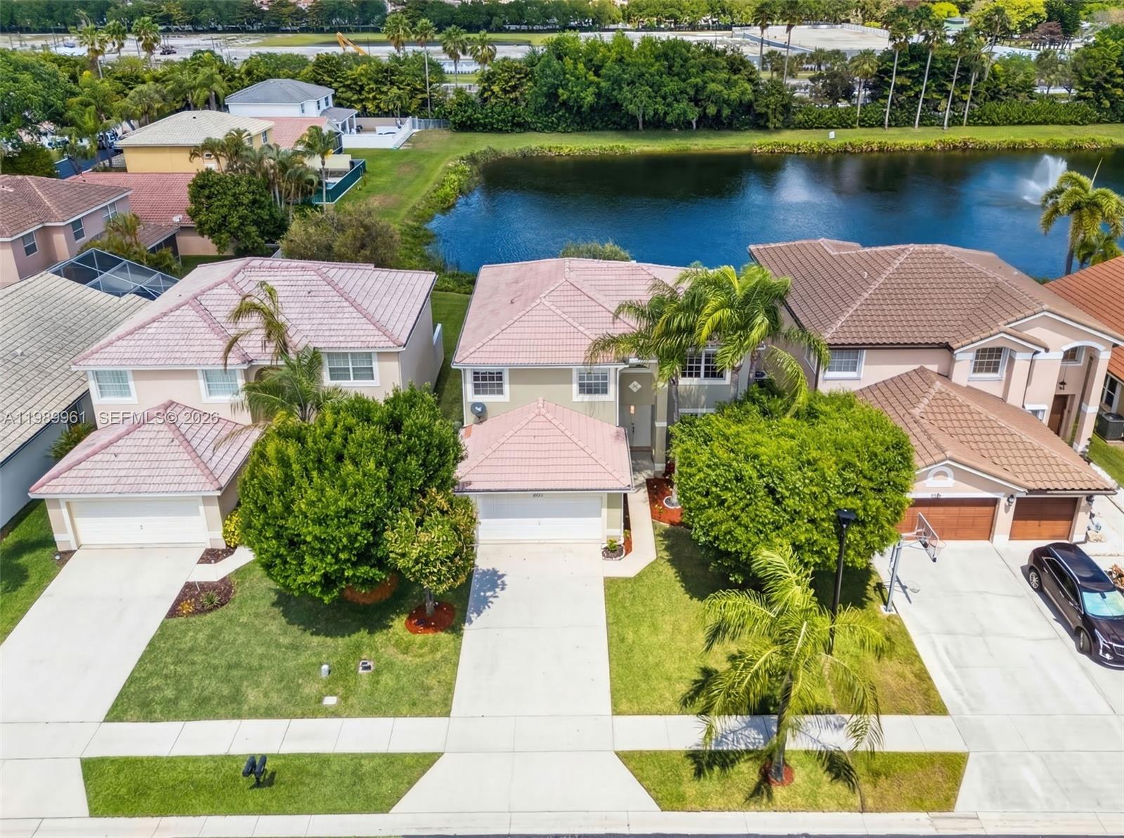 SYMPHONY BAY - Residential