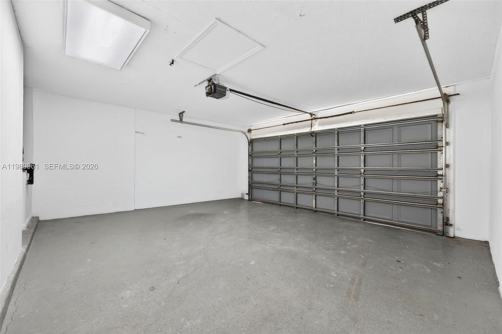 SYMPHONY BAY - Residential