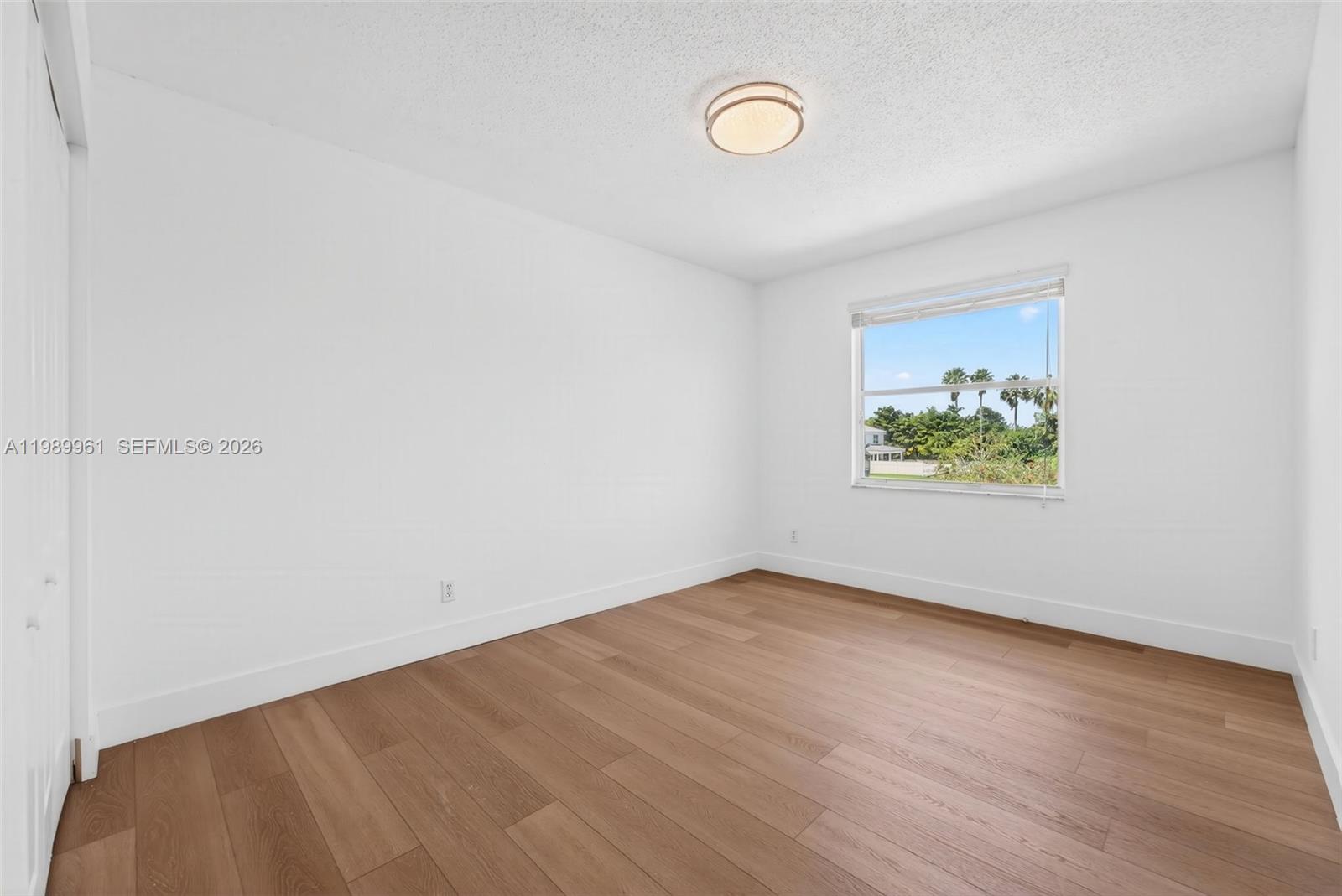 SYMPHONY BAY - Residential