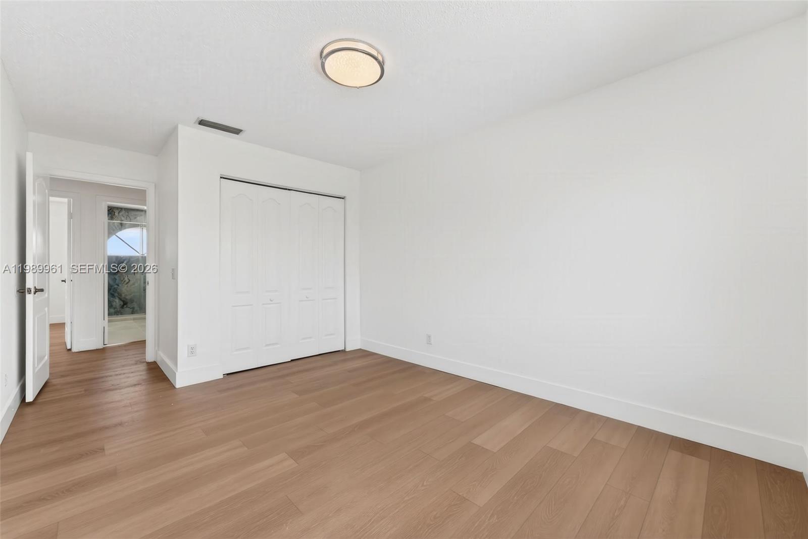 SYMPHONY BAY - Residential