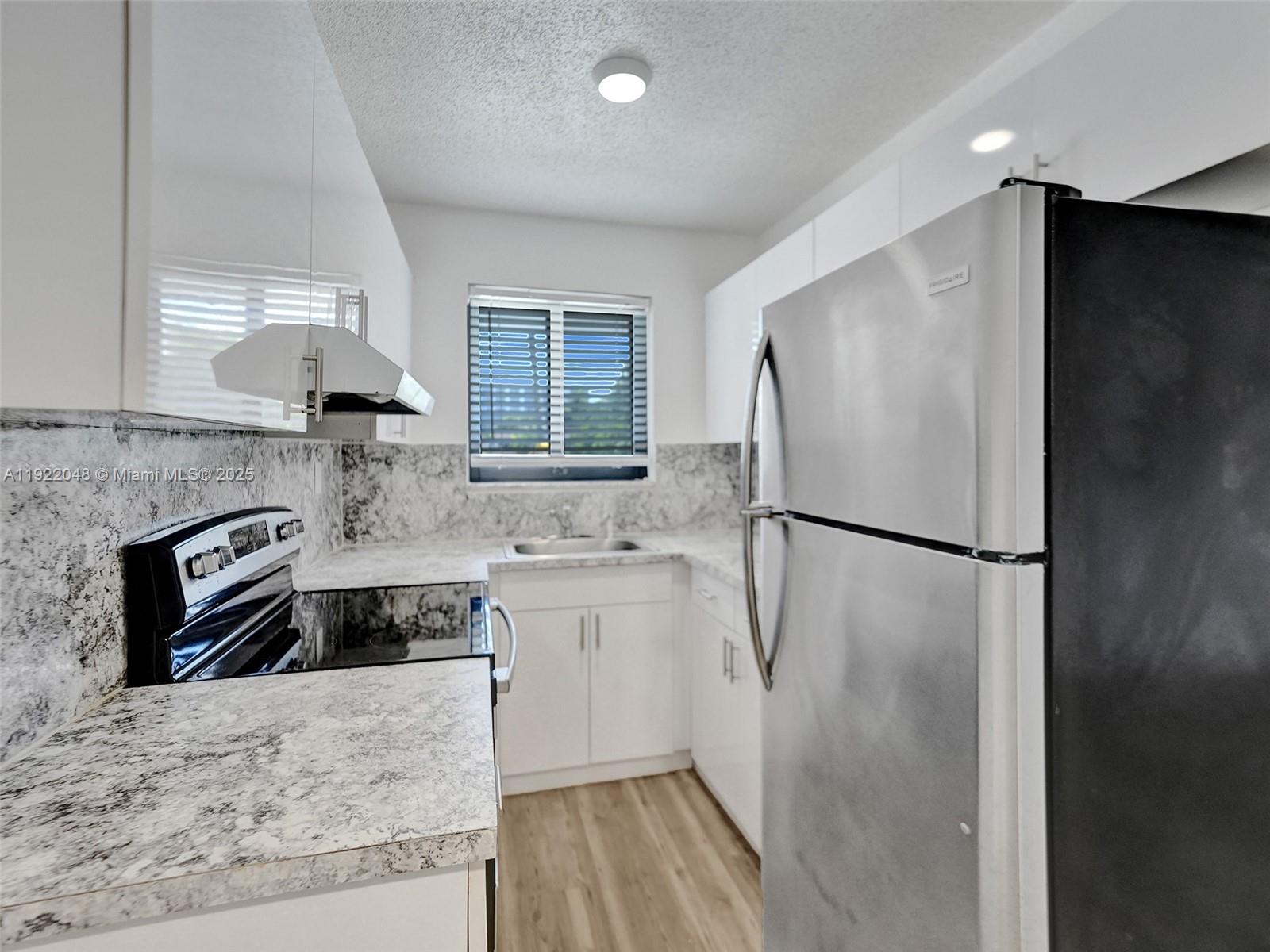 HALLANDALE PARK NO 2 - Residential Lease