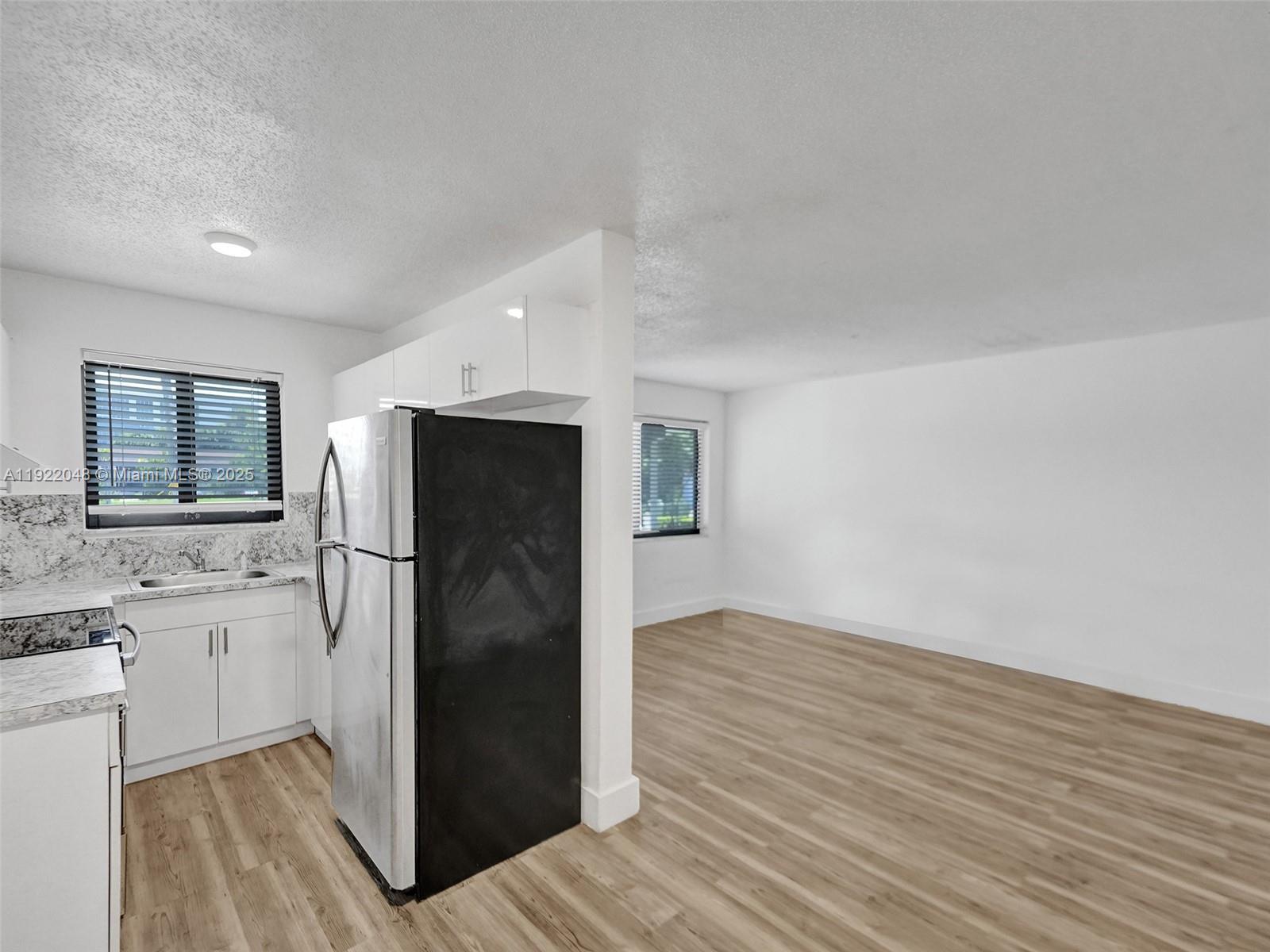 HALLANDALE PARK NO 2 - Residential Lease