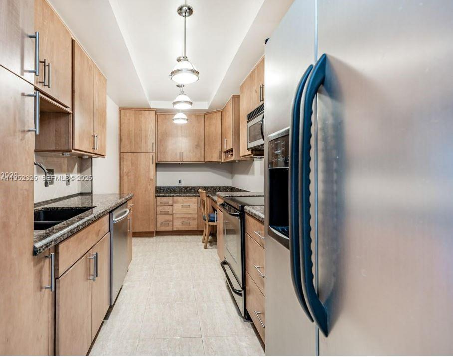 HILLCREST EAST NO 26 COND - Residential