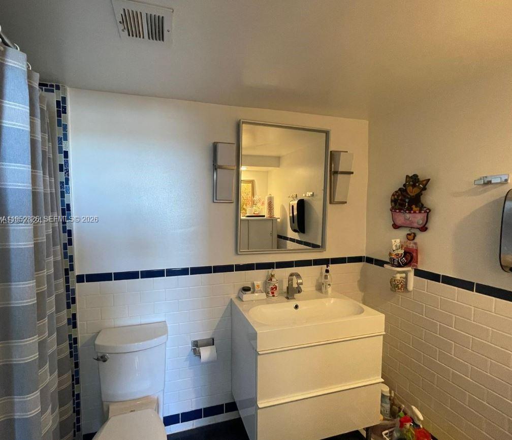 HILLCREST EAST NO 26 COND - Residential