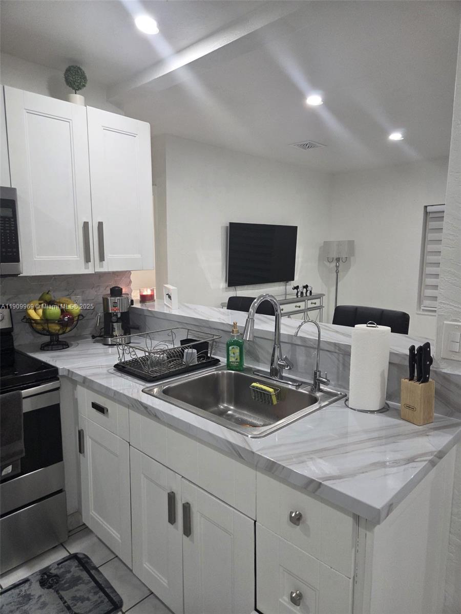 RICHMOND HEIGHTS - Residential