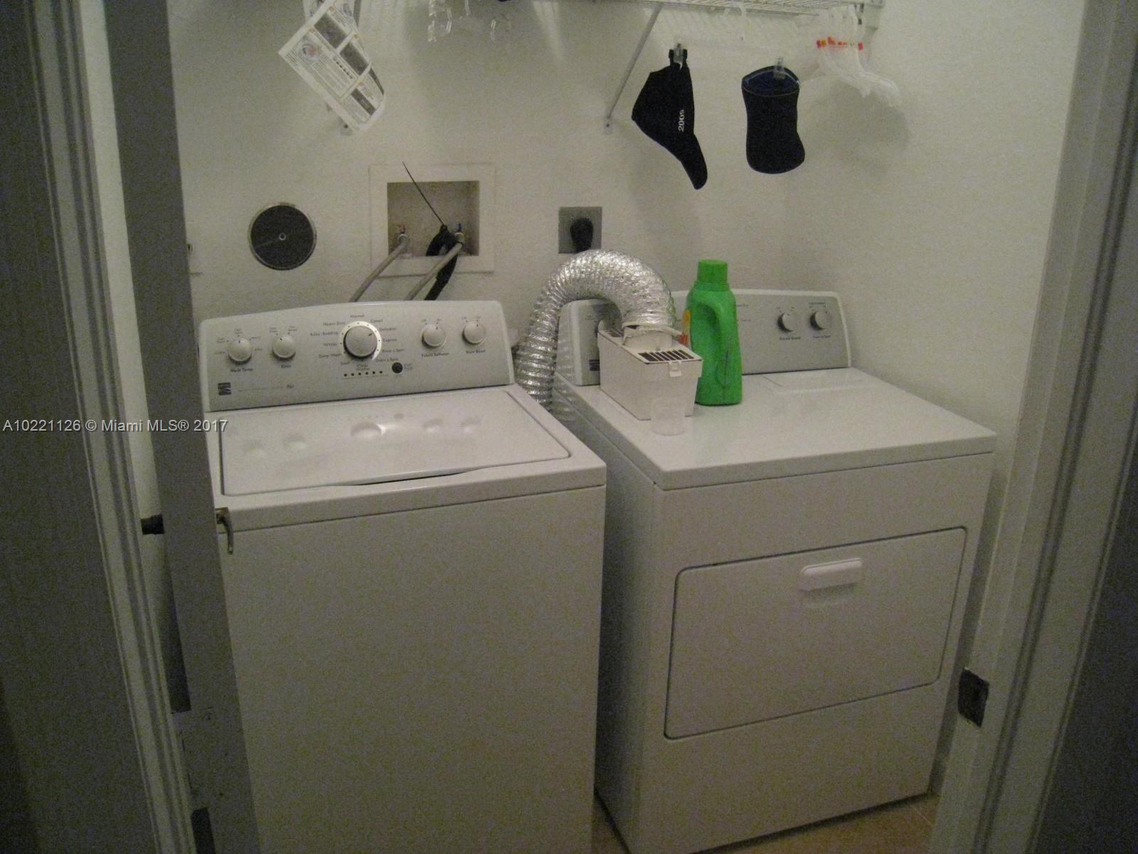 Islands At Doral Northwes - Residential Lease