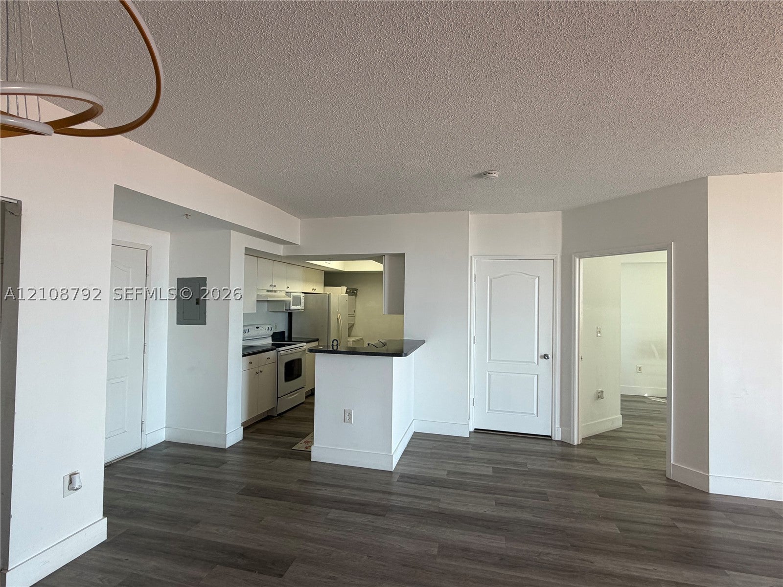 5085 NW 7th St 714