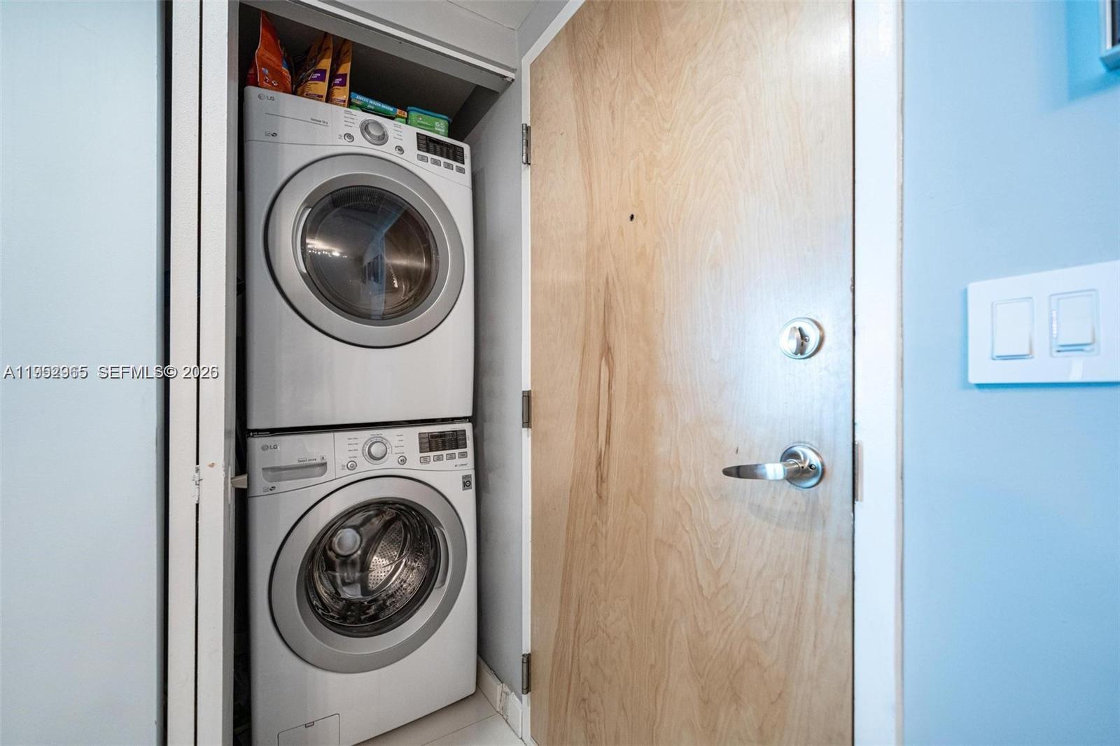 WIND CONDO - Residential