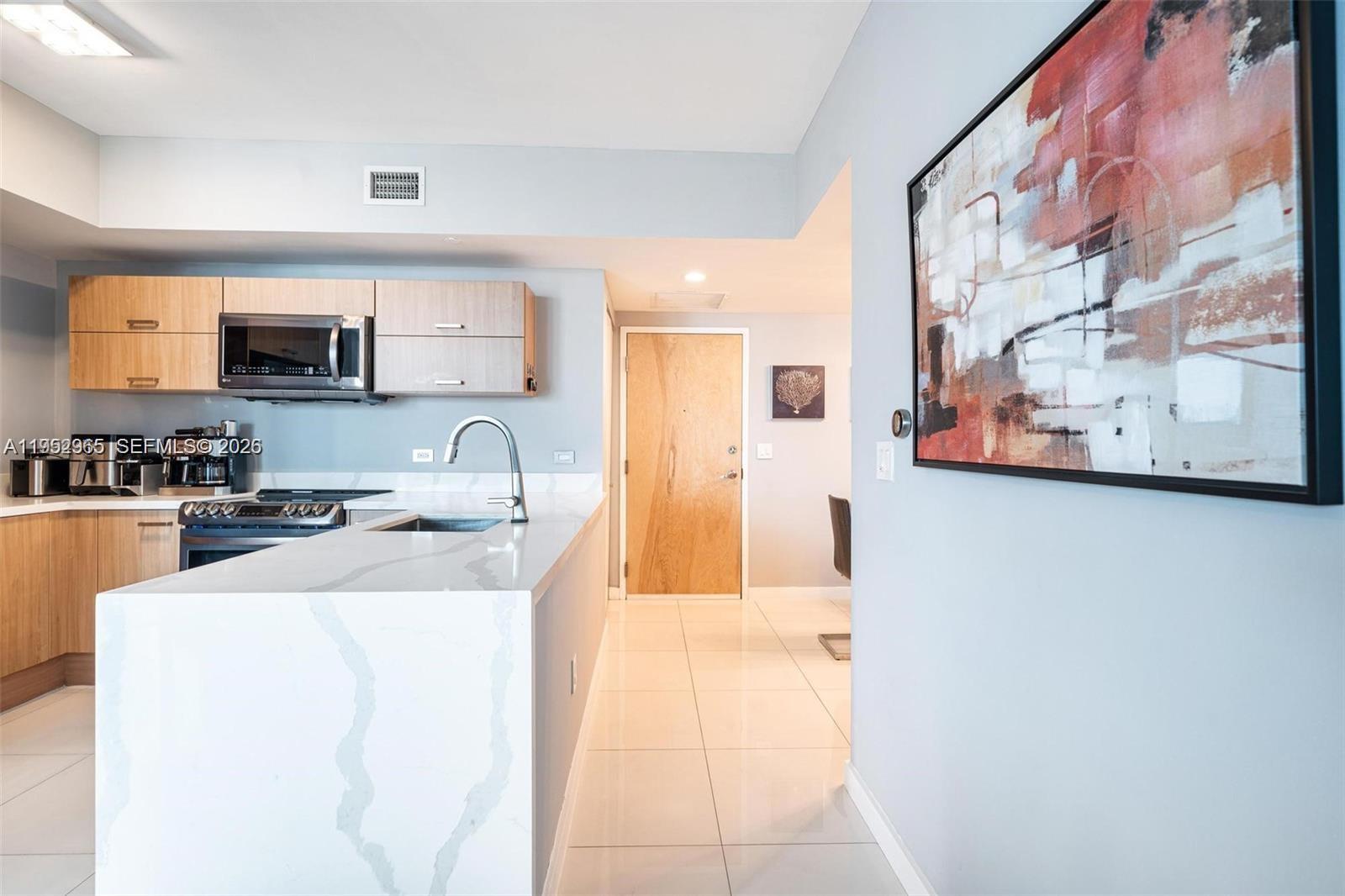 WIND CONDO - Residential