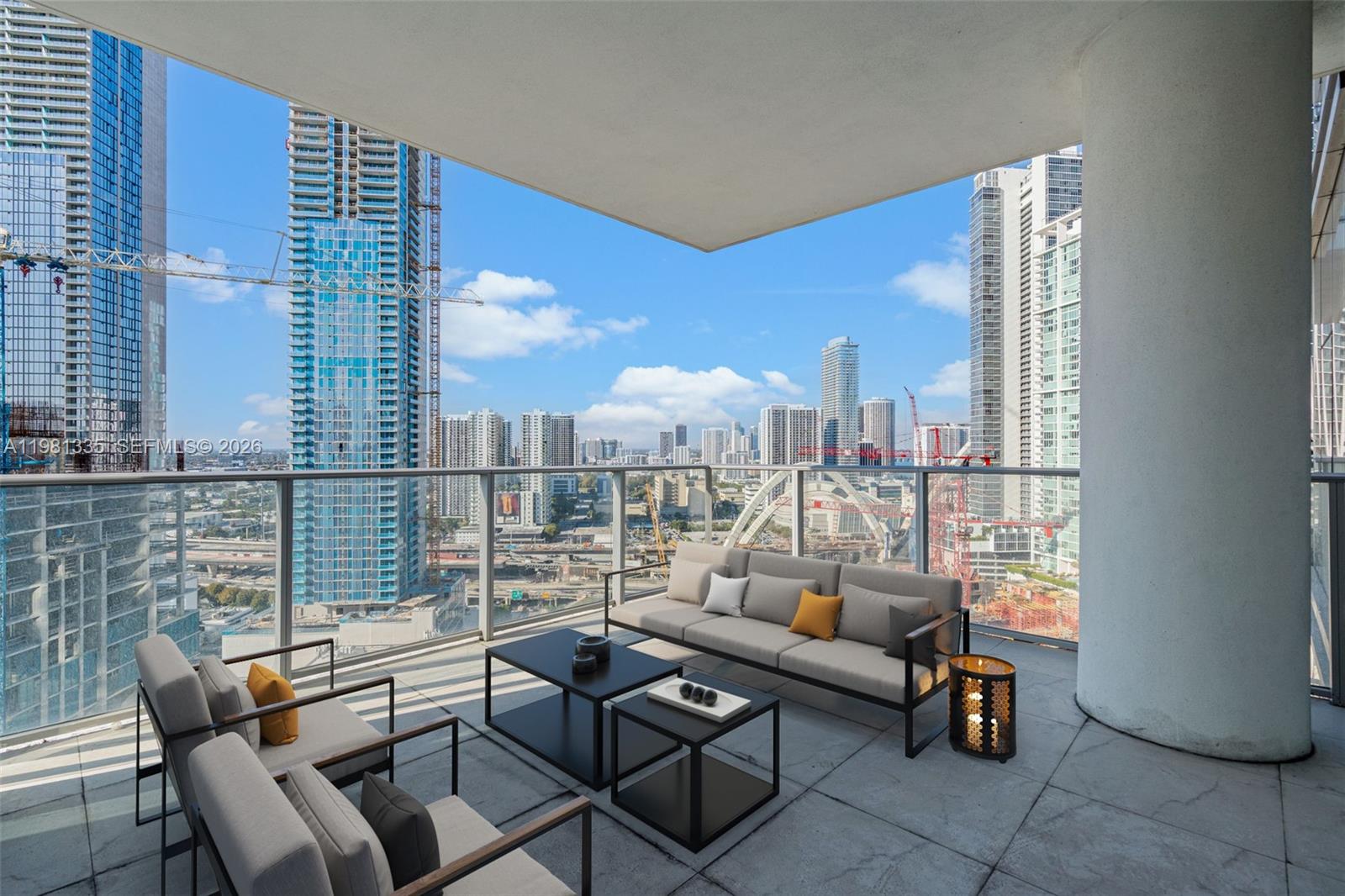 PARAMOUNT MIAMI WORLDCENT - Residential