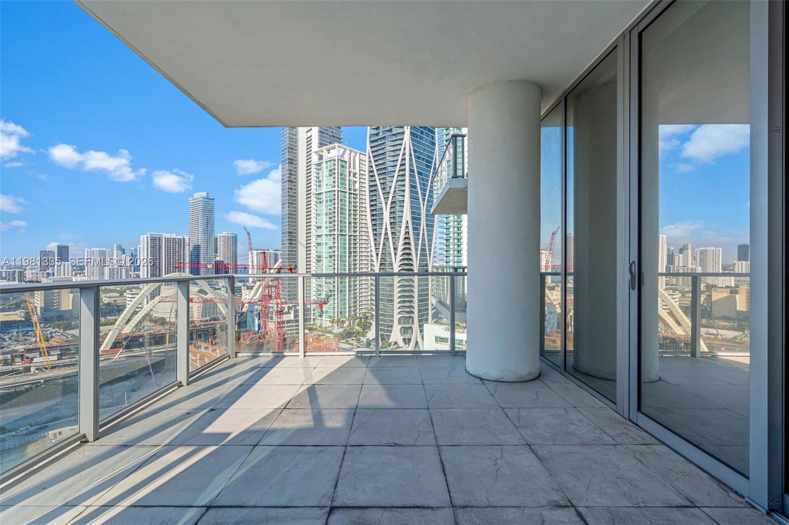 PARAMOUNT MIAMI WORLDCENT - Residential